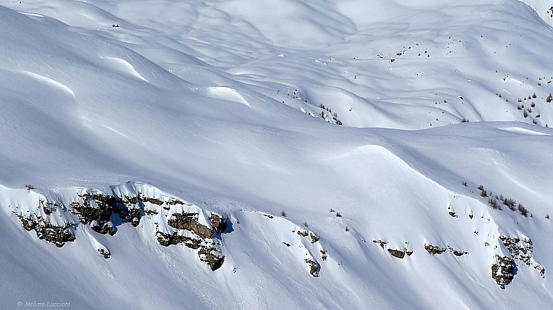 #2 Ondulations de neige : Cabane de l Ondulations de neige : Cabane de l'Alp