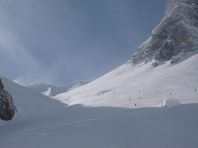 #9 Le col venté : et un peu de monde dans la montée..! Le col venté : et un peu de monde dans la montée..!
