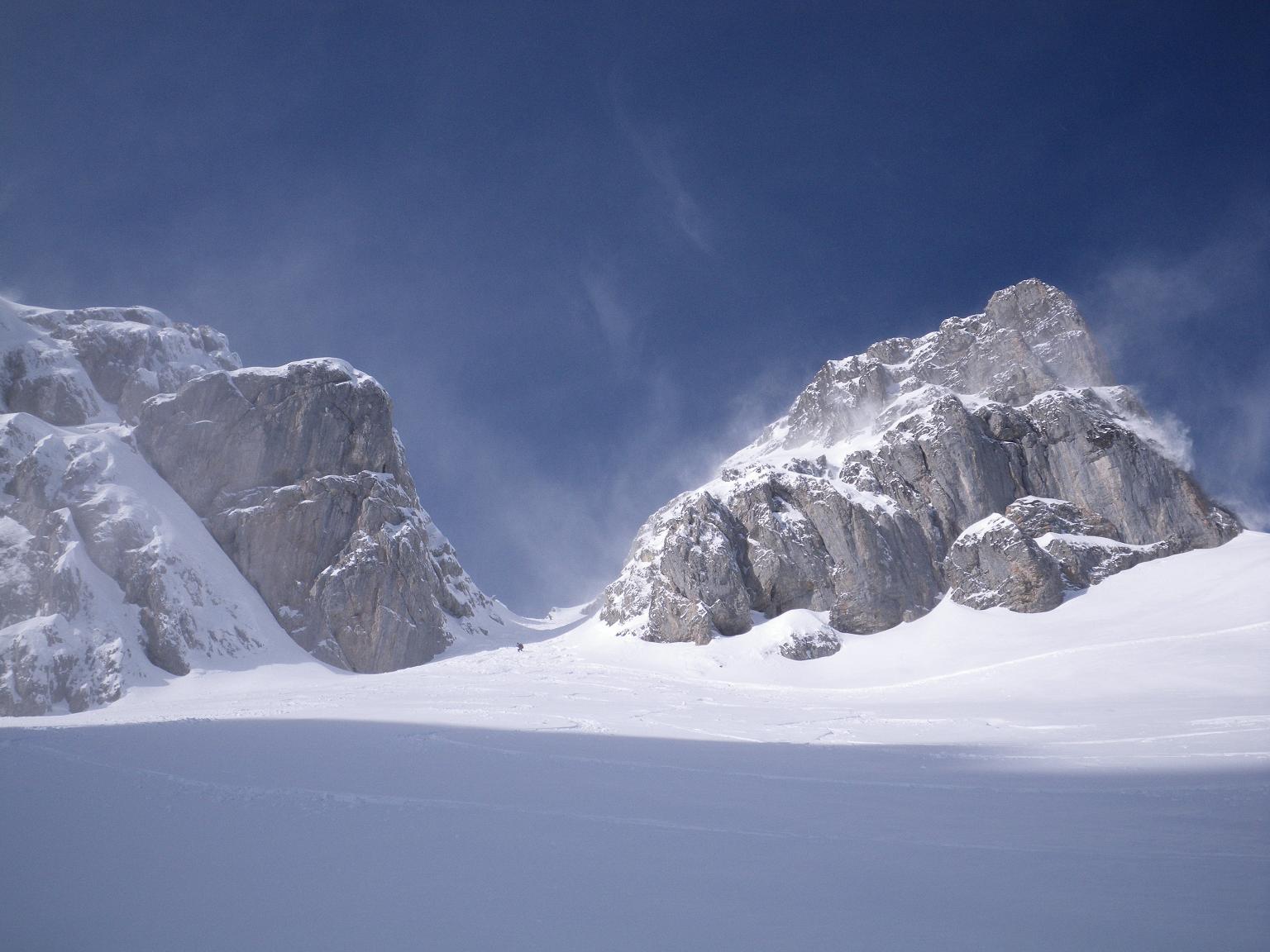#1 boucle combe sauvage 21fev10 : le couloir en descendant du col boucle combe sauvage 21fev10 : le couloir en descendant du col