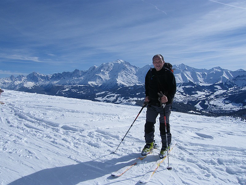 #3 papa petite croise : Et voilà mon papa déjà un peu fatigué à la petite croise baulet, avec le mont blanc en arrière plan, ça donne du courage pour aller jusqu papa petite croise : Et voilà mon papa déjà un peu fatigué à la petite croise baulet, avec le mont blanc en arrière plan, ça donne du courage pour aller jusqu'à la grande croise !!!