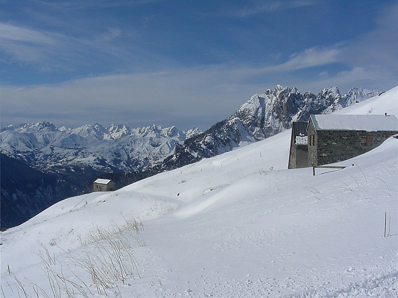 #14 Chalets de Beaune : Vue vers Belledonne, les nuages arrivent Chalets de Beaune : Vue vers Belledonne, les nuages arrivent