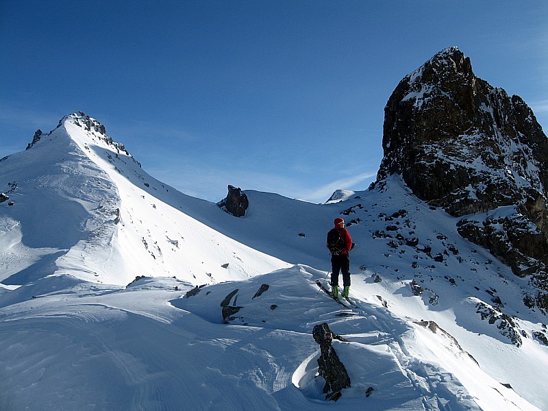 Cornivier - Rouchon : Alexis contemple le panorama un peu au-dessus du col 2799 m.