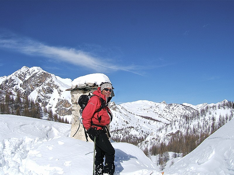 #16 Cassin : Moi et Estelletta tout au fond, avant d Cassin : Moi et Estelletta tout au fond, avant d'attaquer la descente en grosse poudre.