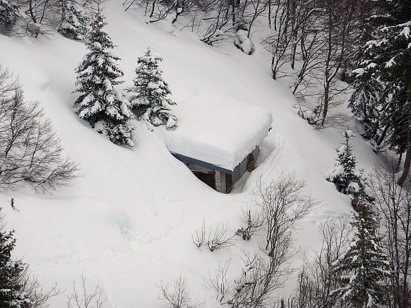 #10 cabane du Bachasson : Toujours aussi discrète cabane du Bachasson : Toujours aussi discrète