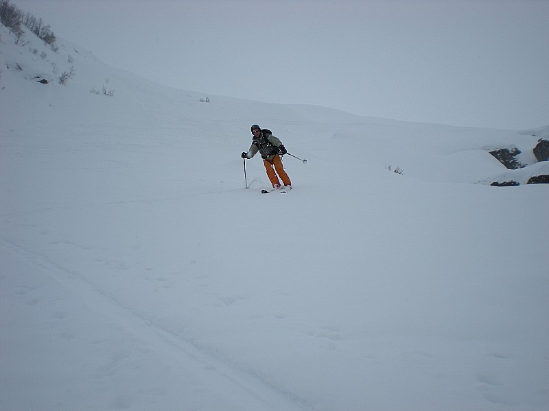Pic du Rognolet : Chech arrive quand mème à avoir le style dans cette neige pourrie!