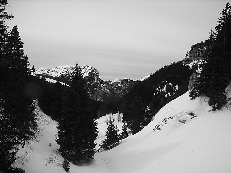 #1 Vallon de Pratcel : Vers le S, enfilade jusqu Vallon de Pratcel : Vers le S, enfilade jusqu'au Charmant Som