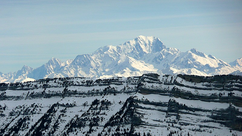 Le massif du Mont Blanc ... : ... pas encore dans la crasse