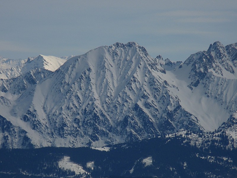#6 Le Grand Charnier d Le Grand Charnier d'Allevard : zoom sur les couloirs de la face ouest.