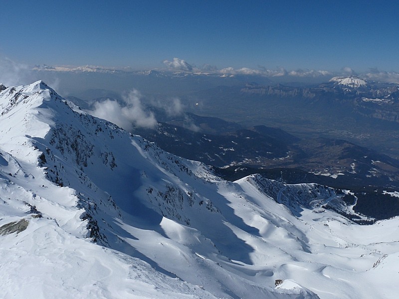 #5 la Dent de Bédina : et le vallon NW de la Jasse avec le bassin Grenobloi au fond. la Dent de Bédina : et le vallon NW de la Jasse avec le bassin Grenobloi au fond.
