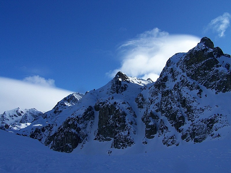 #2 Grand Vans : La petite Vaudaine et son beau couloir de dépat; c Grand Vans : La petite Vaudaine et son beau couloir de dépat; c'est là qu'on voulait aller..derrière les premiers nuages...