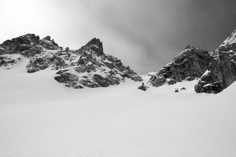 #1 Montée au Petit Replomb : Ca montre tranquille au début, et la poudreuse y sera très bonne Montée au Petit Replomb : Ca montre tranquille au début, et la poudreuse y sera très bonne
