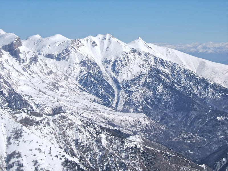 #8 Bertrand : Conoia et ses belles pentes finissant en couloir. Bertrand : Conoia et ses belles pentes finissant en couloir.
