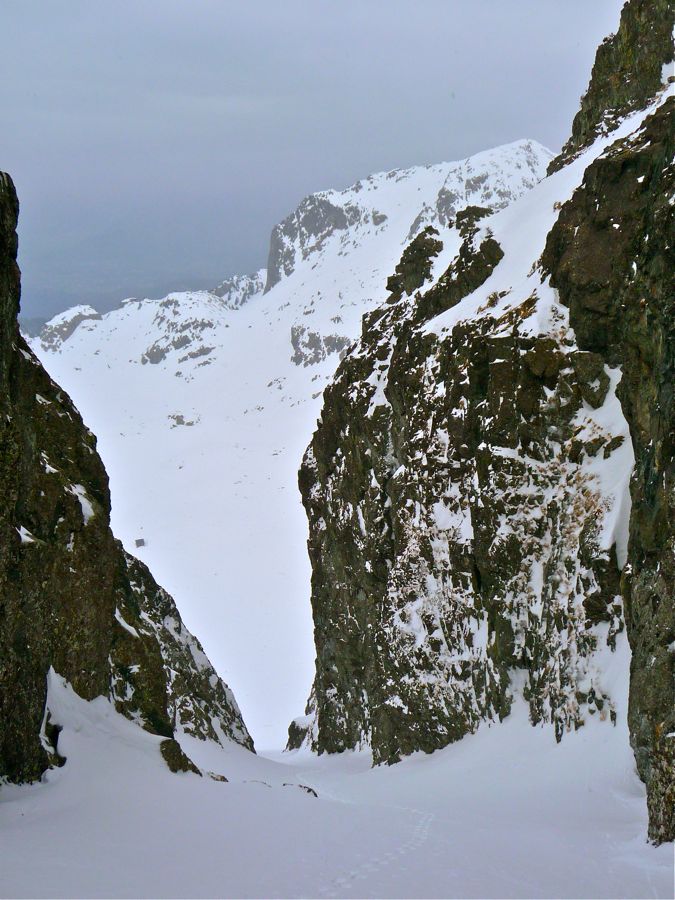 #2 Montée couloir : v Montée couloir : v'là les nuages qui se pointent!