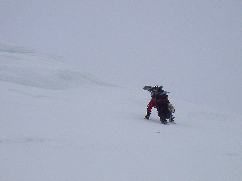 #4 corniche : Sous l corniche : Sous l'arête sommitale