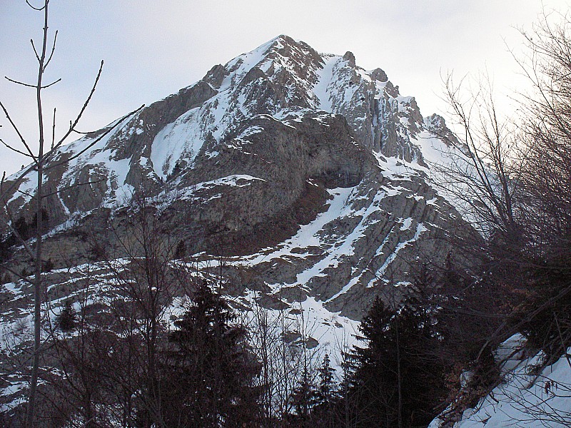 #2 pécloz face sud : Le second itinéraire de descente pécloz face sud : Le second itinéraire de descente