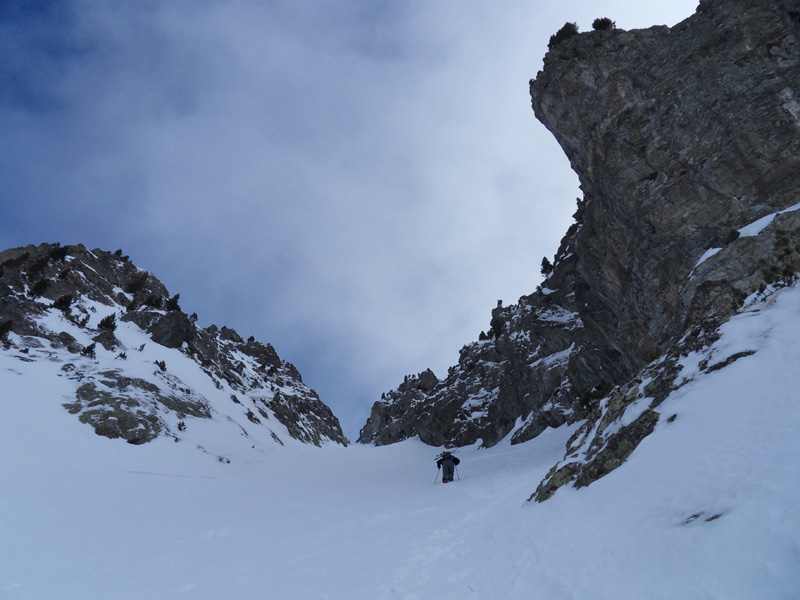#1 Couloir de la Pointe Vaudaine : Dans la remontée du couloir de la Pointe Vaudaine. Couloir de la Pointe Vaudaine : Dans la remontée du couloir de la Pointe Vaudaine.