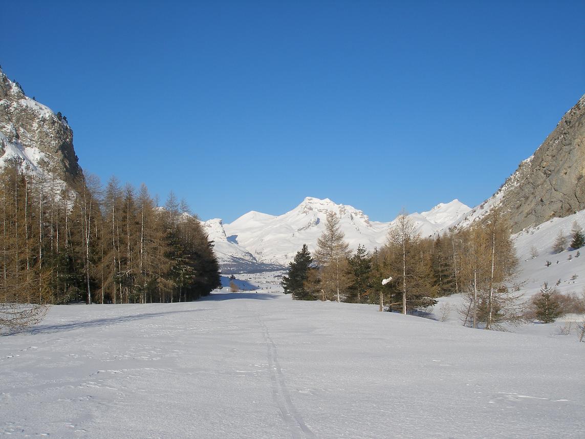#1 sur la route du noyer : devoluy au soleil sur la route du noyer : devoluy au soleil