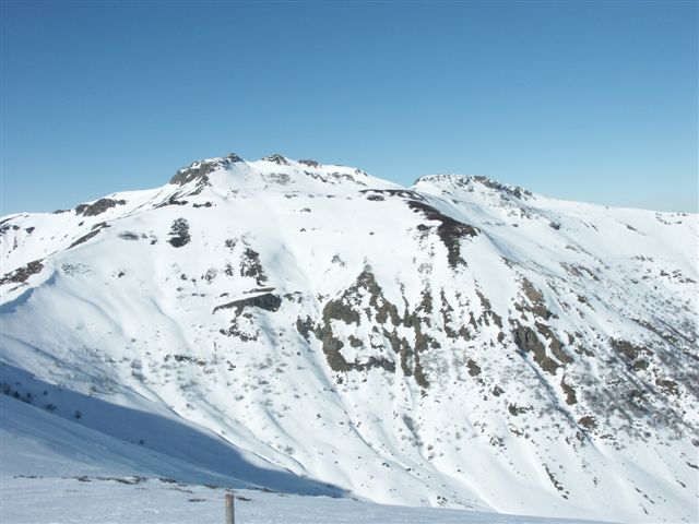 #6 Peyre Arse : Vue d Peyre Arse : Vue d'ensemble sur la face est de Peyre Arse.
