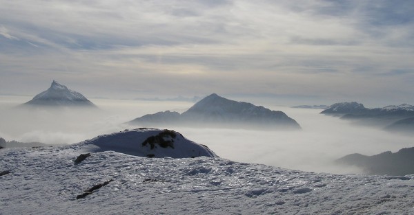 #1 Ambiance sur Chartreuse : Belle vue mystérieuse sur la Chartreuse et le Vercors au fond Ambiance sur Chartreuse : Belle vue mystérieuse sur la Chartreuse et le Vercors au fond