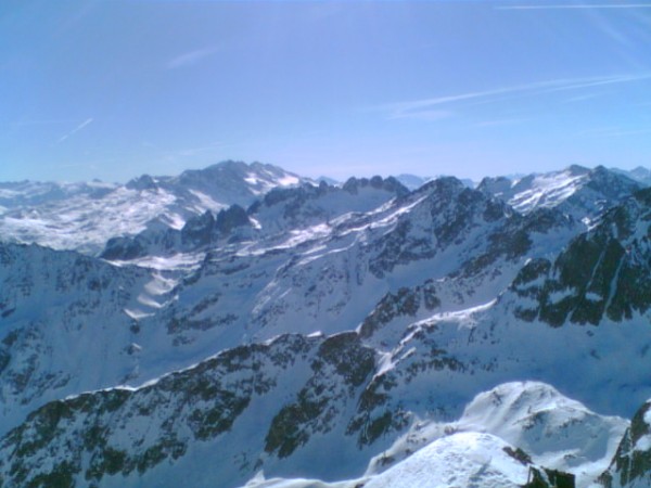 #3 Vers les aig. d Vers les aig. d'Argentières : L'objet d'un prochain tour dans le coin.
Photo prise depuis le sommet du Puy Gris