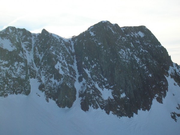 #4 Couloir des Rochers Rouges : Condition d Couloir des Rochers Rouges : Condition d'enneigement des couloir ce jour, tres peu remplis