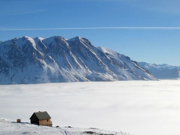 #2 Cabane du Chourum Clot : Et en plus il y a une terrasse plein sud ! Cabane du Chourum Clot : Et en plus il y a une terrasse plein sud !