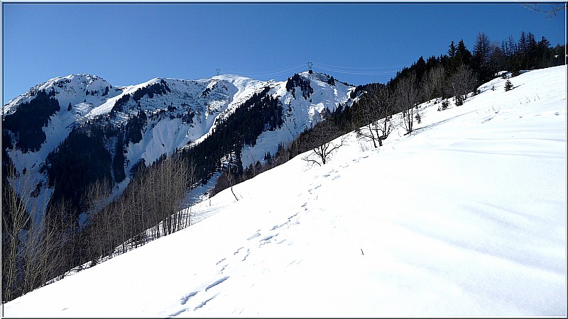 #2 En montant : Vue vers le sommet. En montant : Vue vers le sommet.