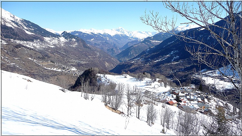 #1 En montant : Au départ du village de la Flachère. En montant : Au départ du village de la Flachère.