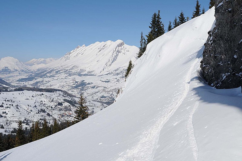 #6 Crête d Crête d'Ane : Crux qui passe à ski, c'est un bon 30°!...