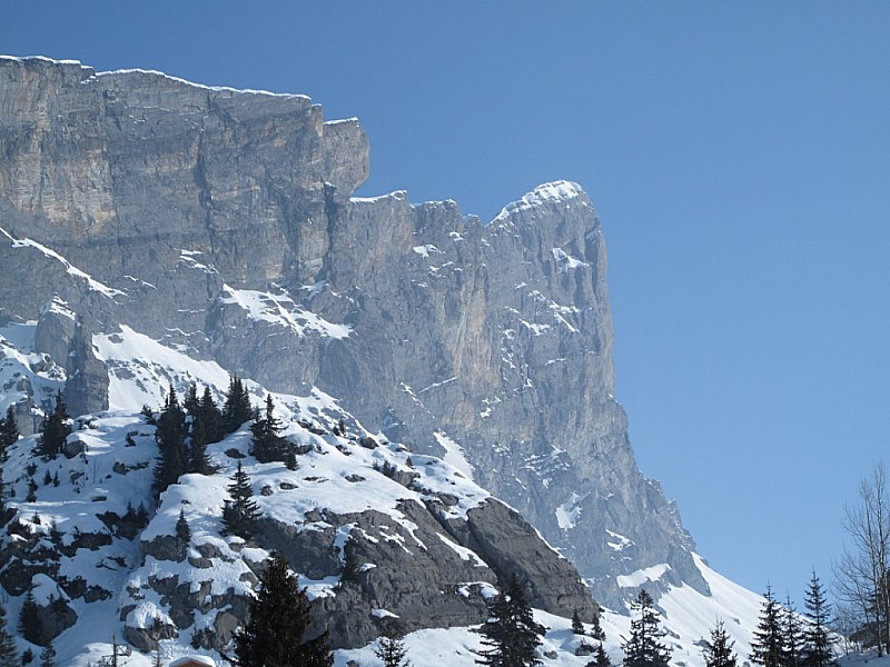 #1 Couloir de la Mitraille : Barre des Fiz est impressionnante et dominatrice Couloir de la Mitraille : Barre des Fiz est impressionnante et dominatrice