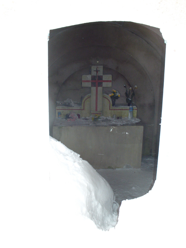 #1 Chapelle Sainte Croix : Au bon accueil; à l Chapelle Sainte Croix : Au bon accueil; à l'abri de la neige et du vent...