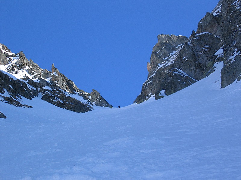 #2 Couloir du Pertuis : Sortie du couloir pour les deux premiers Couloir du Pertuis : Sortie du couloir pour les deux premiers