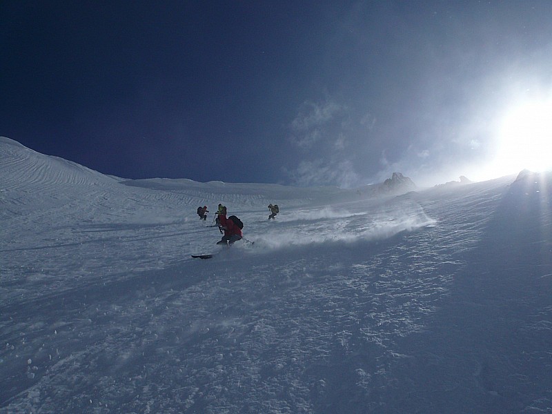 #13 tout schuss : neige non plaquée; Poudre lourde tassée tout schuss : neige non plaquée; Poudre lourde tassée