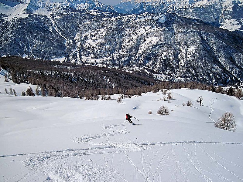 #4 Mourre-Froid/Queyras : Premiers virages. Le Mont-Guillaume et Embrun tout au fond au fond. Mourre-Froid/Queyras : Premiers virages. Le Mont-Guillaume et Embrun tout au fond au fond.