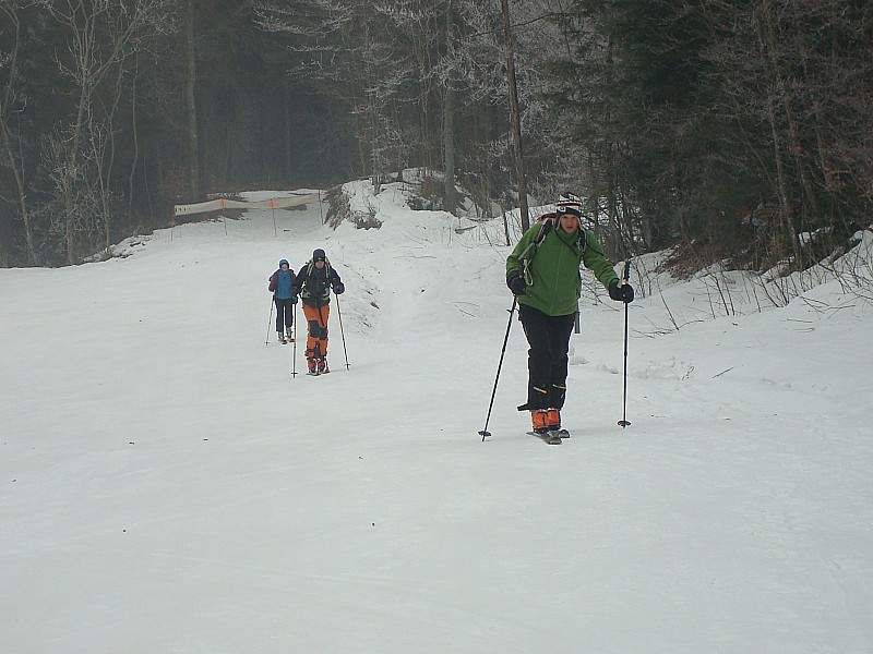 #1 Montée sur la piste : Aude, Xavier et Moi en action sous les nuages. Montée sur la piste : Aude, Xavier et Moi en action sous les nuages.