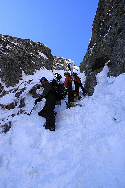 #5 Et But! : Terminus, déjà le reste du couloir ne sont pas terribles, on fait demi-tour au niveau du ressaut Et But! : Terminus, déjà le reste du couloir ne sont pas terribles, on fait demi-tour au niveau du ressaut