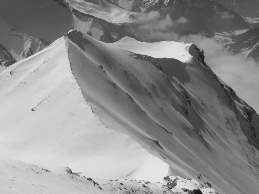 #28 Tête de Vallon Pierra : Bien basse, depuis le sommet du Gd Ferrand Tête de Vallon Pierra : Bien basse, depuis le sommet du Gd Ferrand