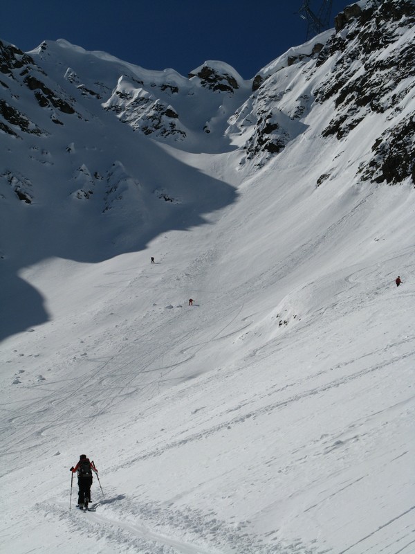 #5 Pointe de la Terrasse : Le Couloir NE n Pointe de la Terrasse : Le Couloir NE n'avait pas encore été tracé ... voilà qui est fait !