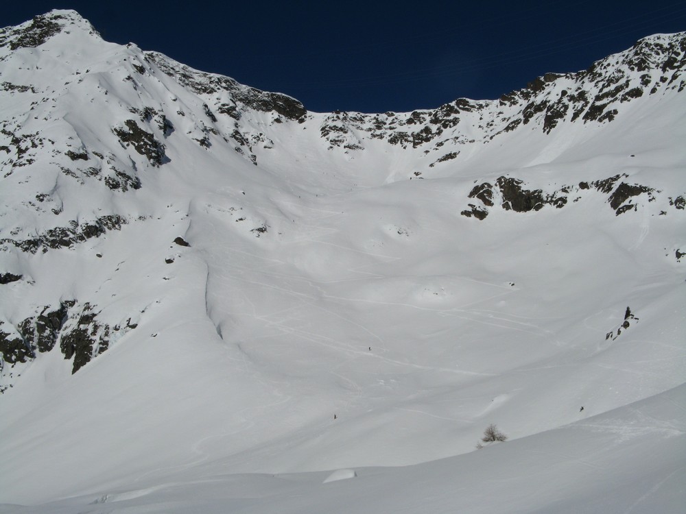 #2 Col de la Terrasse : Au moins 25 personnes sur l Col de la Terrasse : Au moins 25 personnes sur l'itinéraire ... très peu sont descendus dans la combe SE