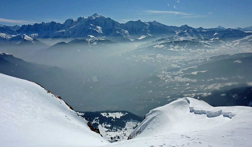 #7 Quatre Tête couloir SE : Vue du sommet. Quatre Tête couloir SE : Vue du sommet.
