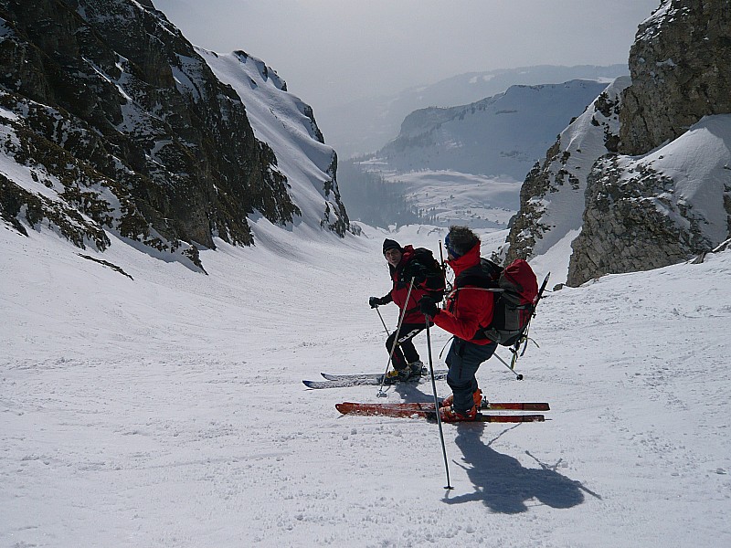 #3 couloir de Doran : çà chauffe fort coté est , belle descente dans une neige déjà bien transfo couloir de Doran : çà chauffe fort coté est , belle descente dans une neige déjà bien transfo