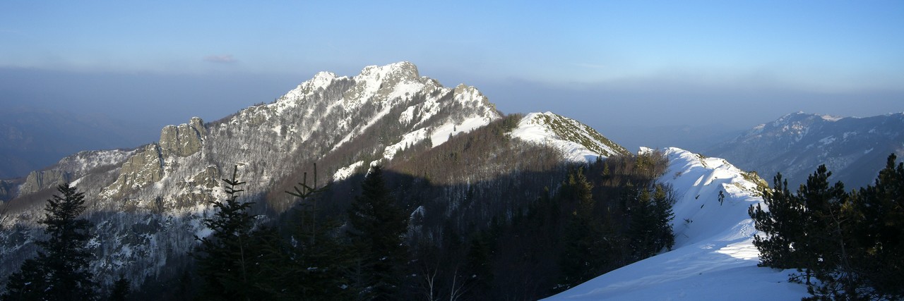 #10 Crête du Serre : Belle vue sur le couloir NW et les pentes raides du Rocher d Crête du Serre : Belle vue sur le couloir NW et les pentes raides du Rocher d'Abraham