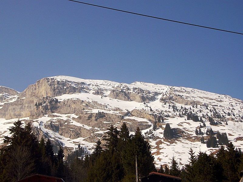 #9 Grand Bargy : La face vue de la route du col. Grand Bargy : La face vue de la route du col.