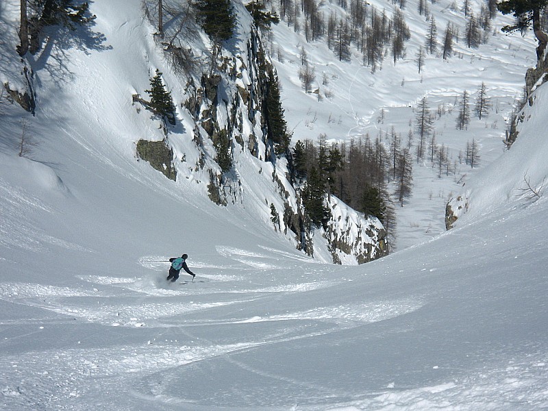 #12 le goulet sous le verrou : à la cote 2200 m le goulet sous le verrou : à la cote 2200 m