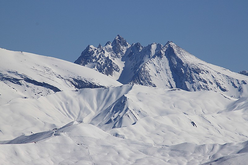 #3 Aiguilles de Chambeyron et pointe Chauvet Aiguilles de Chambeyron et pointe Chauvet