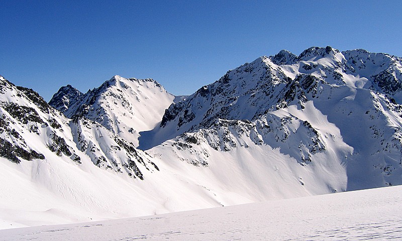 #4 Du col 2368, vu sur le col du Villonet Du col 2368, vu sur le col du Villonet