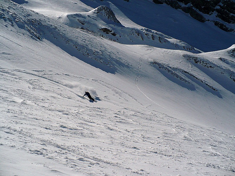 #6 Trou de la mouche : Neige très irrégulière Trou de la mouche : Neige très irrégulière