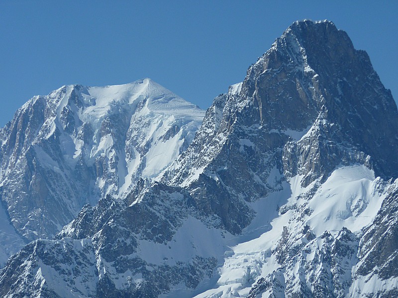 #2 Jorasses face est : une vue inhabituelle du massif... Jorasses face est : une vue inhabituelle du massif...