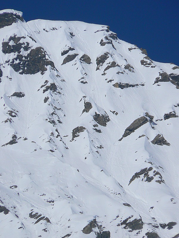 #5 Couloir vu du bas : C Couloir vu du bas : C'est la branche de droite qu'on a remonté