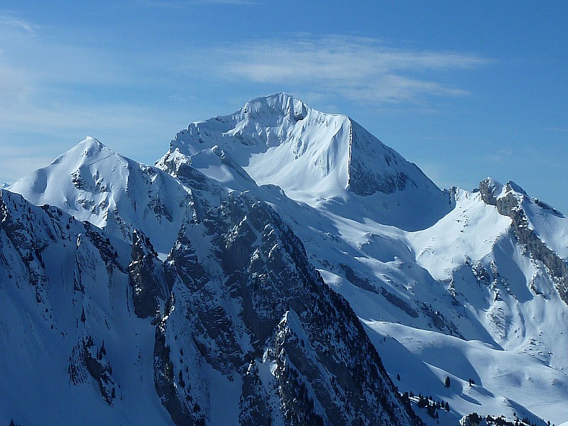 #1 Etale - Vue sur le Charvin : Belle vue sur la face NE Etale - Vue sur le Charvin : Belle vue sur la face NE